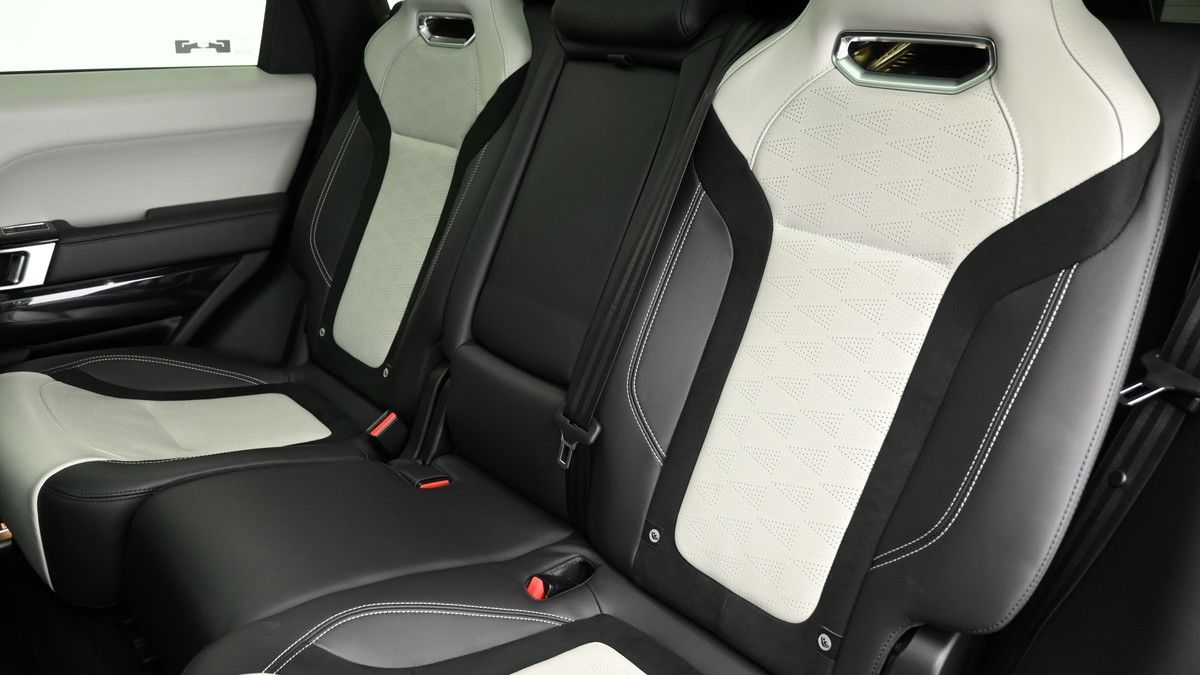 Land Rover Range Rover Sport Image 5