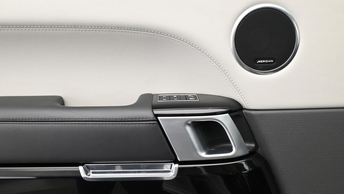 Land Rover Range Rover Sport Image 13