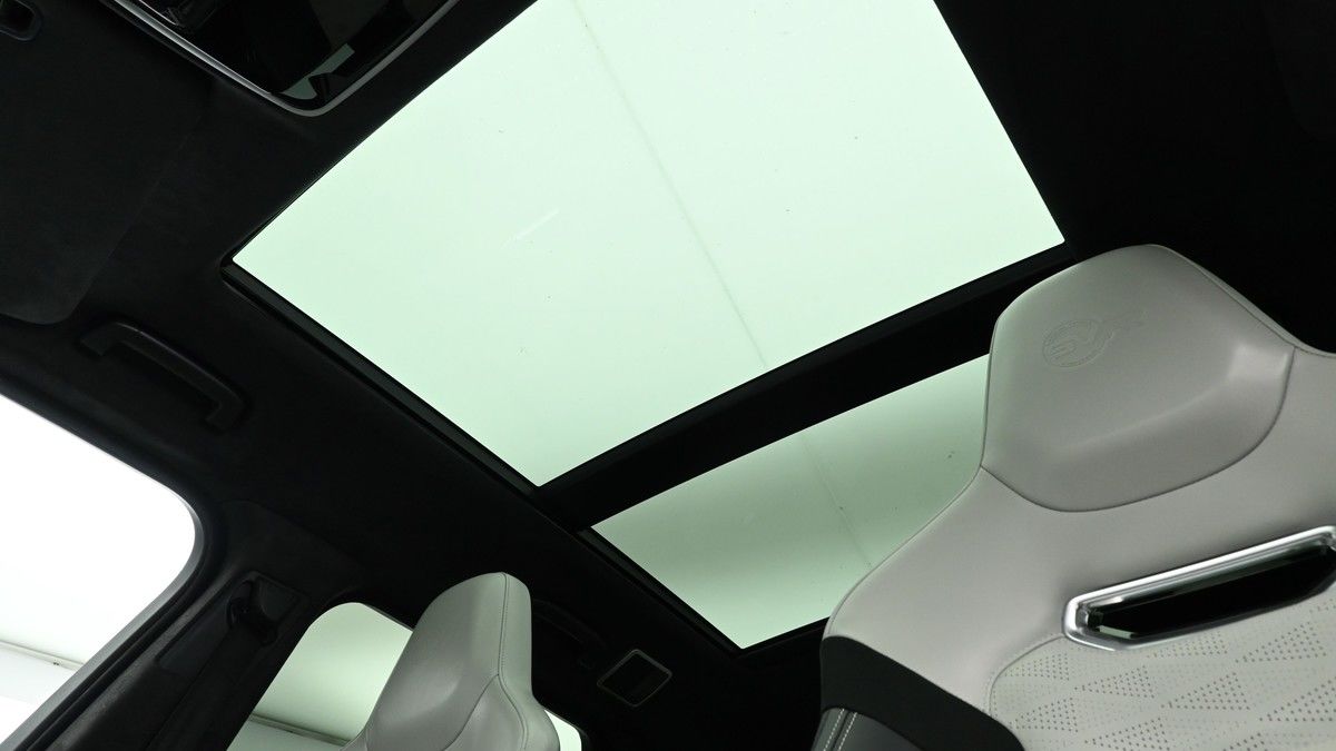 Land Rover Range Rover Sport Image 2