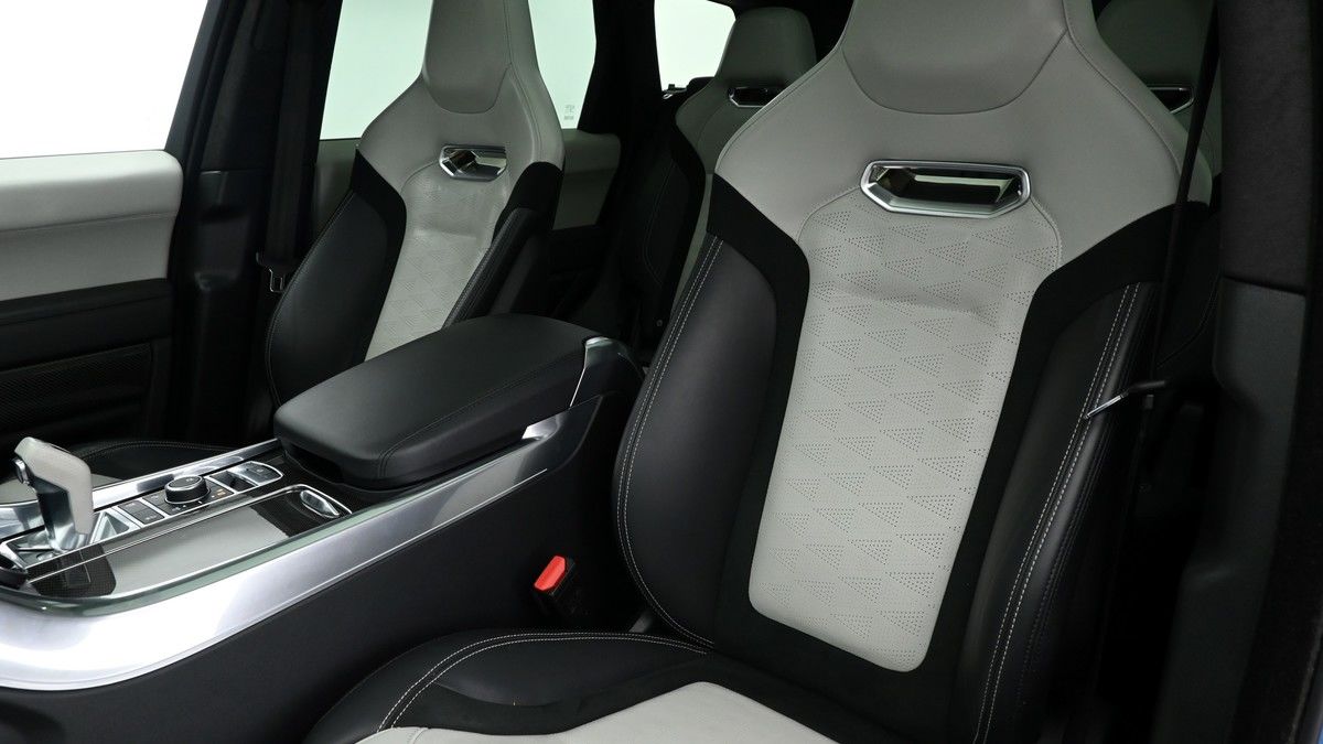 Land Rover Range Rover Sport Image 4