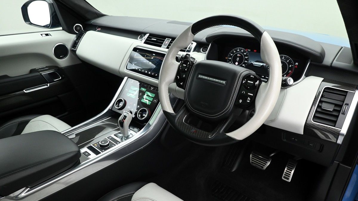 Land Rover Range Rover Sport Image 3