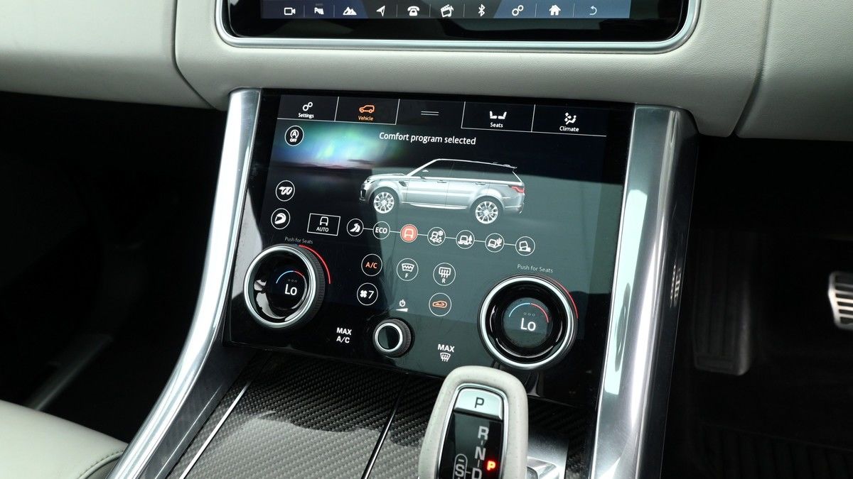 Land Rover Range Rover Sport Image 24