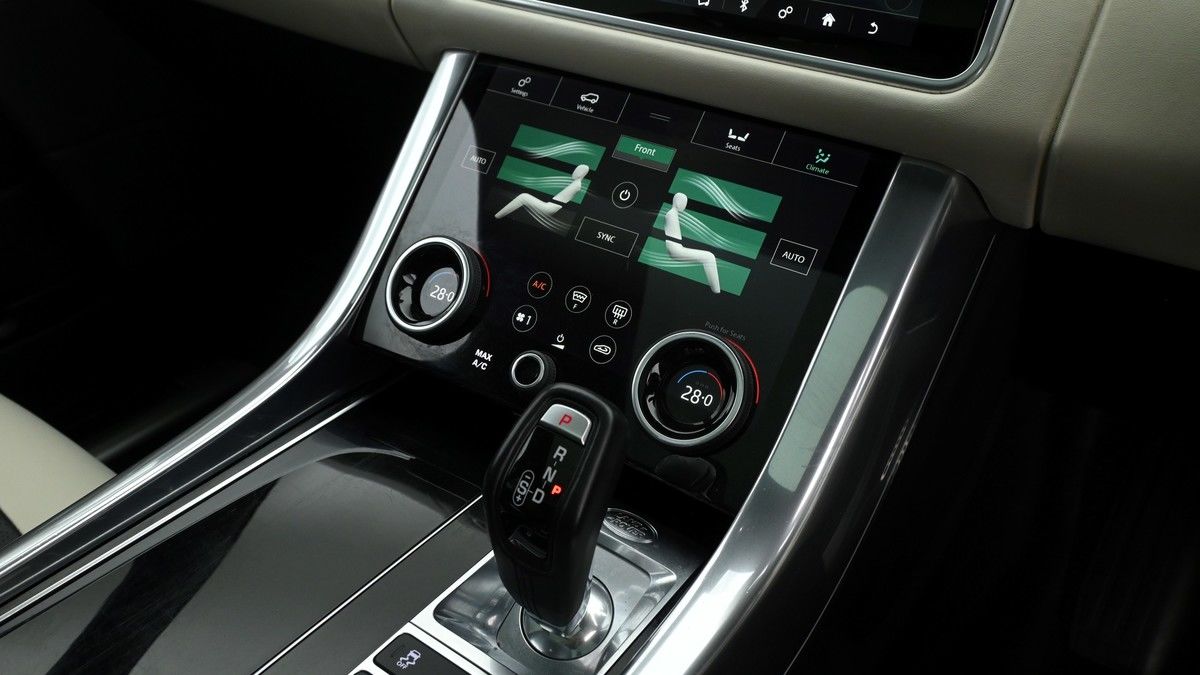 Land Rover Range Rover Sport Image 12