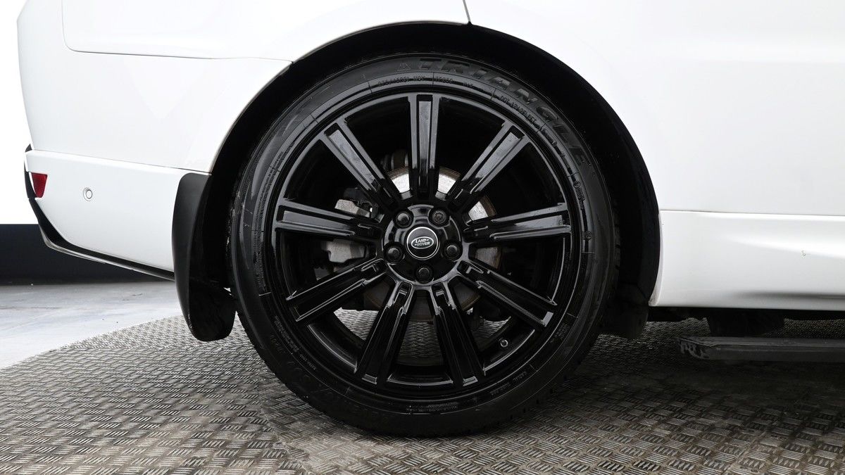 Land Rover Range Rover Sport Image 9