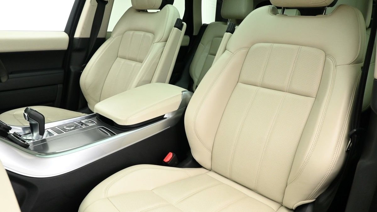 Land Rover Range Rover Sport Image 4
