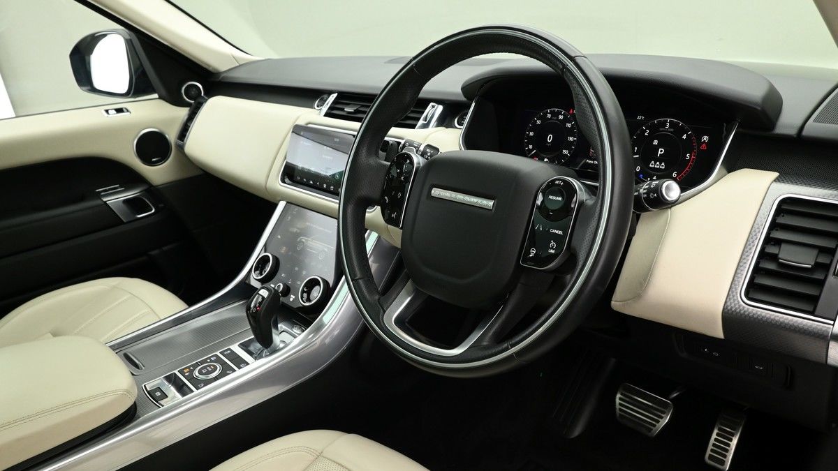 Land Rover Range Rover Sport Image 3