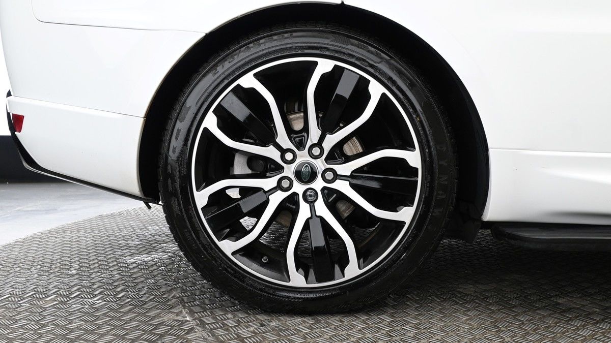 Land Rover Range Rover Sport Image 9