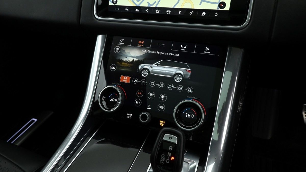 Land Rover Range Rover Sport Image 12