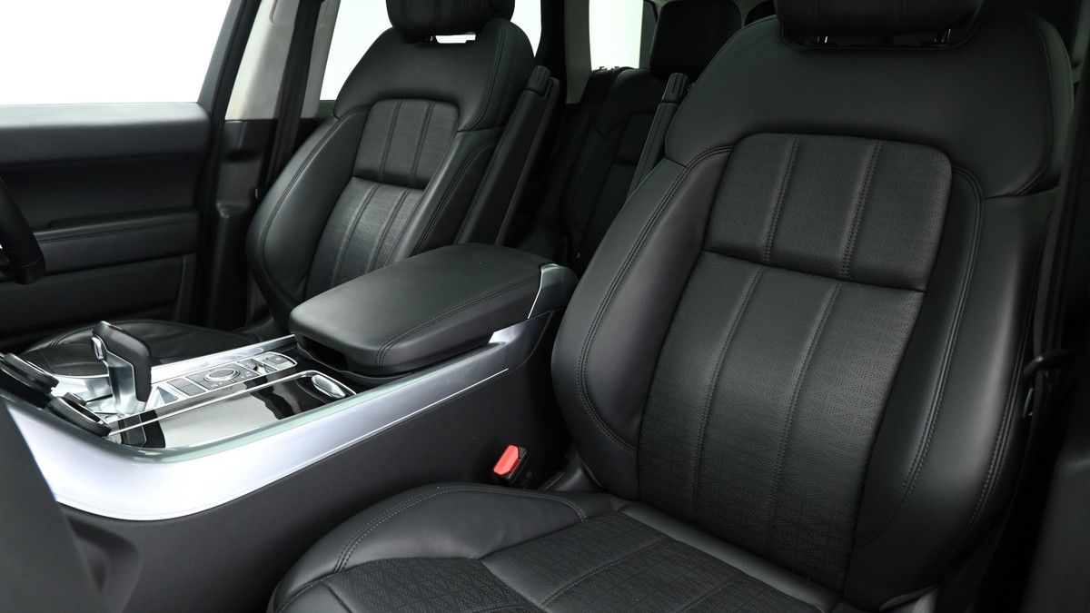 Land Rover Range Rover Sport Image 4