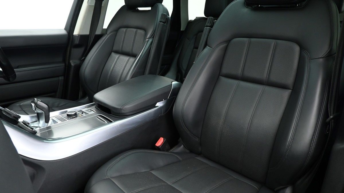 Land Rover Range Rover Sport Image 4