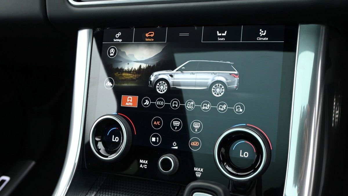 Land Rover Range Rover Sport Image 12