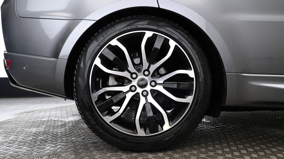Land Rover Range Rover Sport Image 9