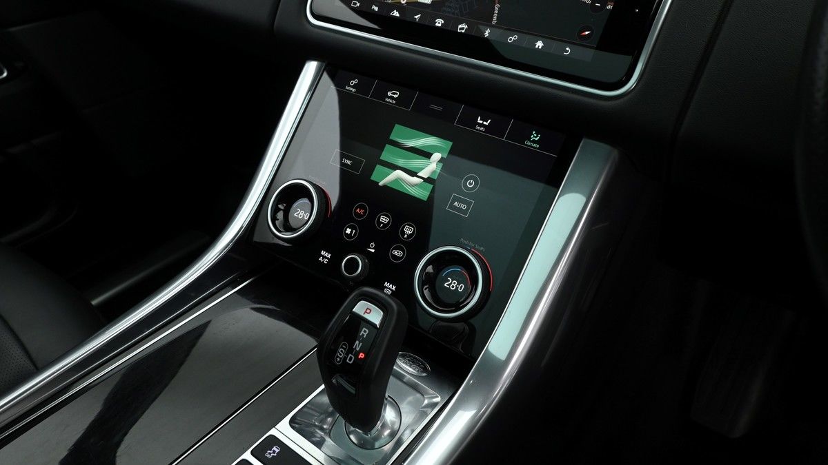 Land Rover Range Rover Sport Image 12