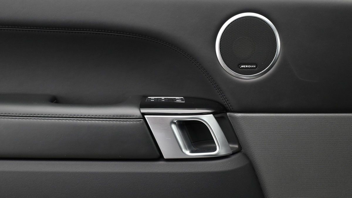 Land Rover Range Rover Sport Image 14