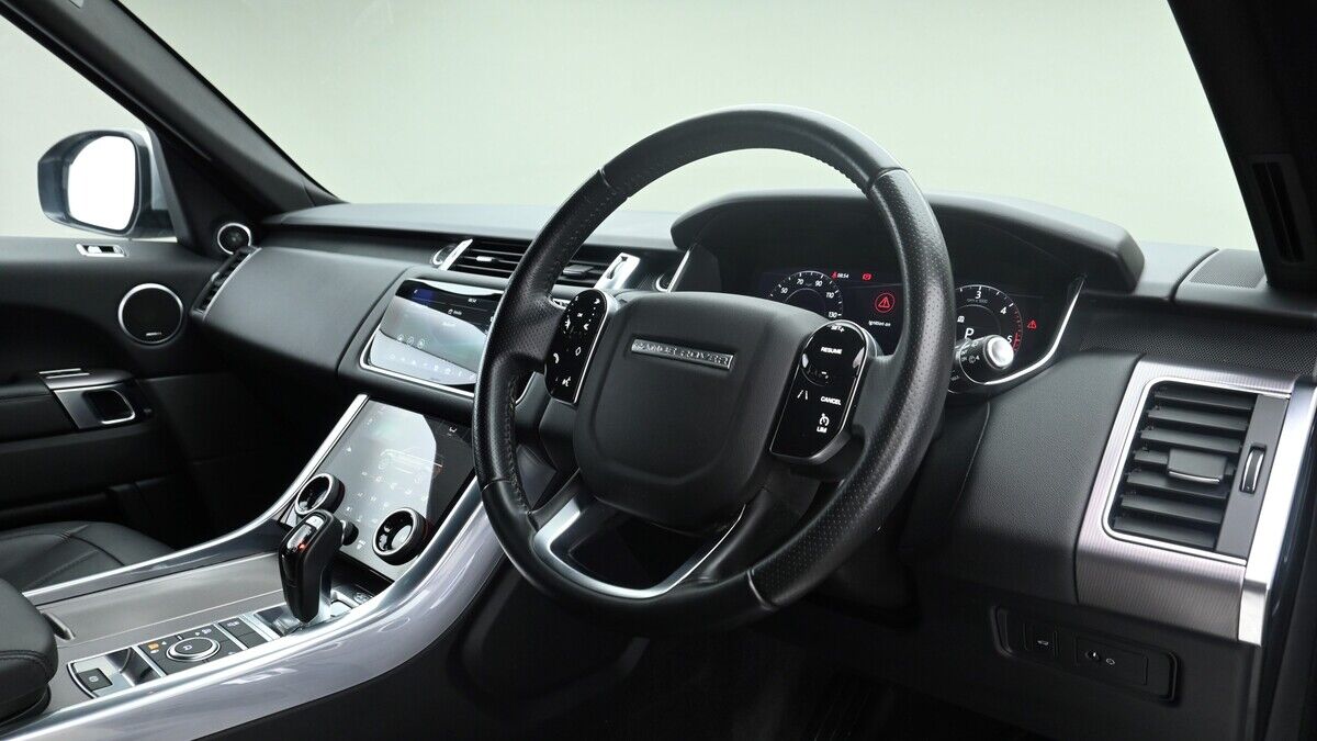 Land Rover Range Rover Sport Image 3