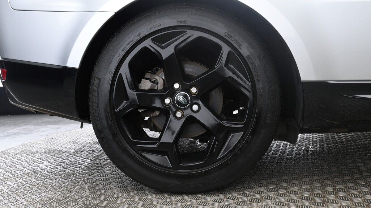 Land Rover Range Rover Sport Image 9