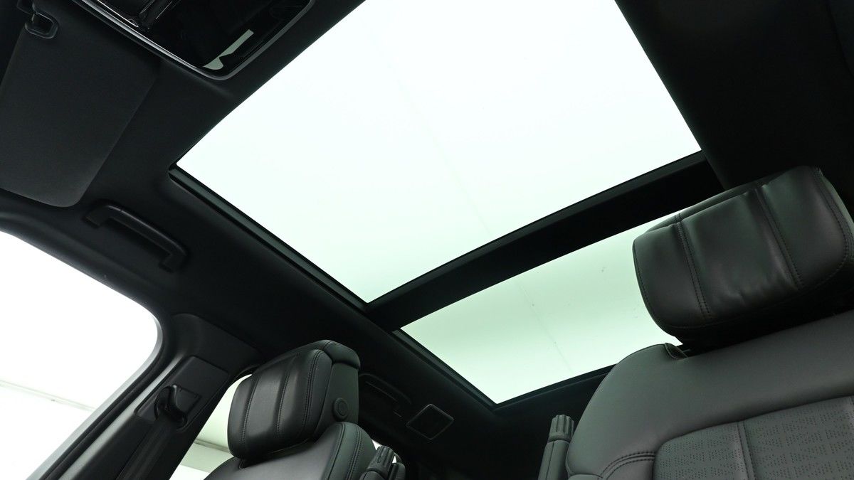 Land Rover Range Rover Sport Image 2
