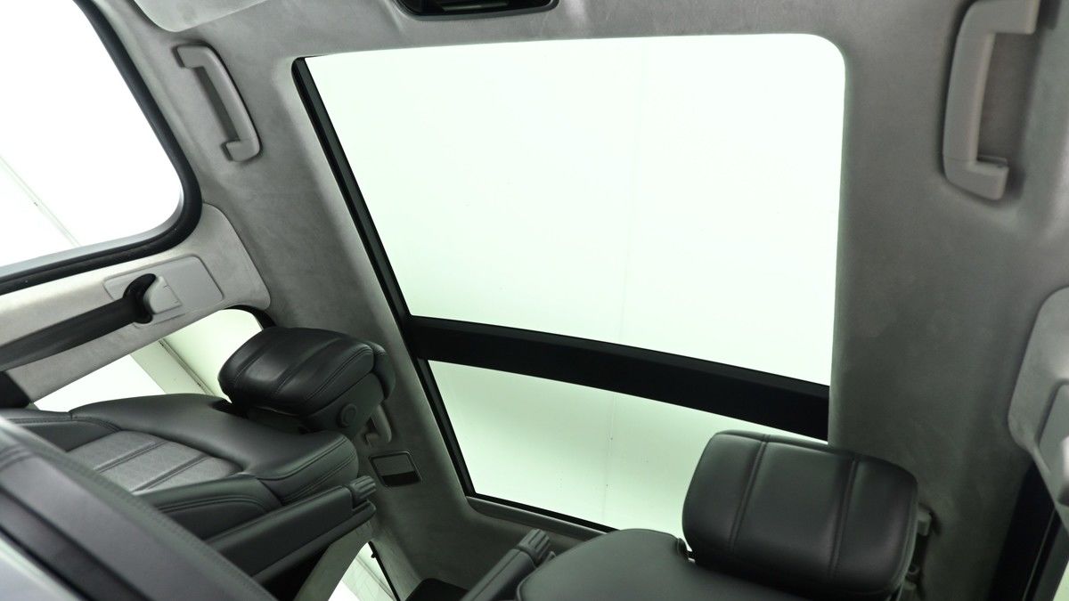 Land Rover Range Rover Sport Image 2
