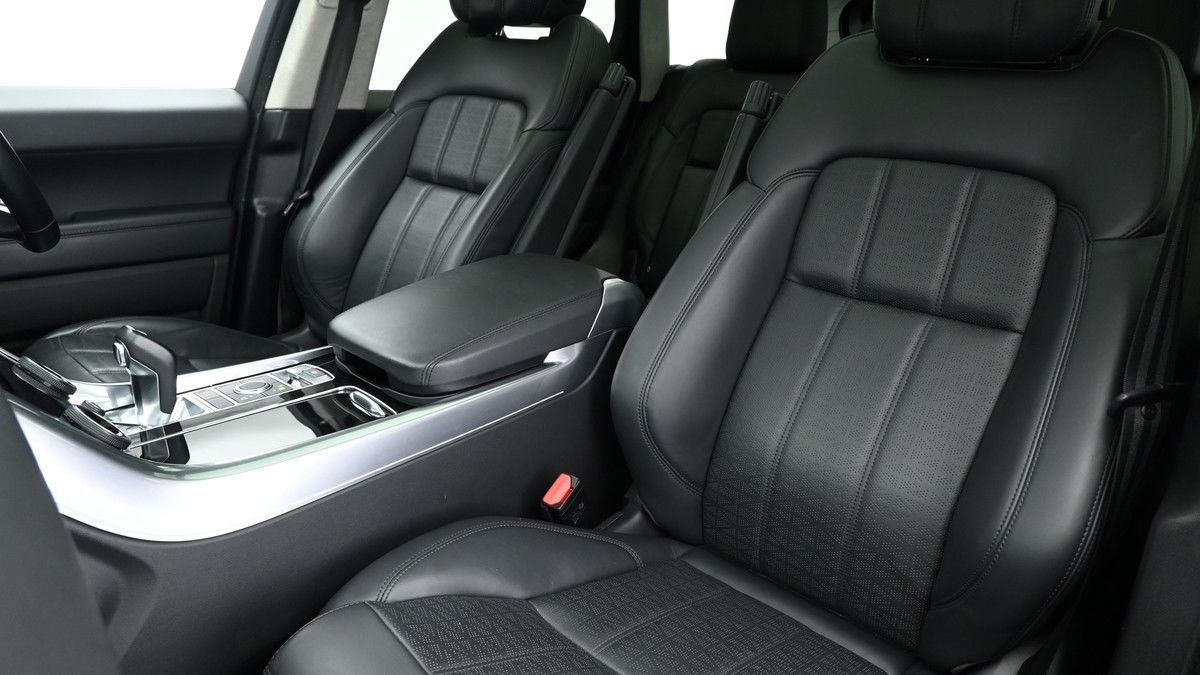 Land Rover Range Rover Sport Image 4