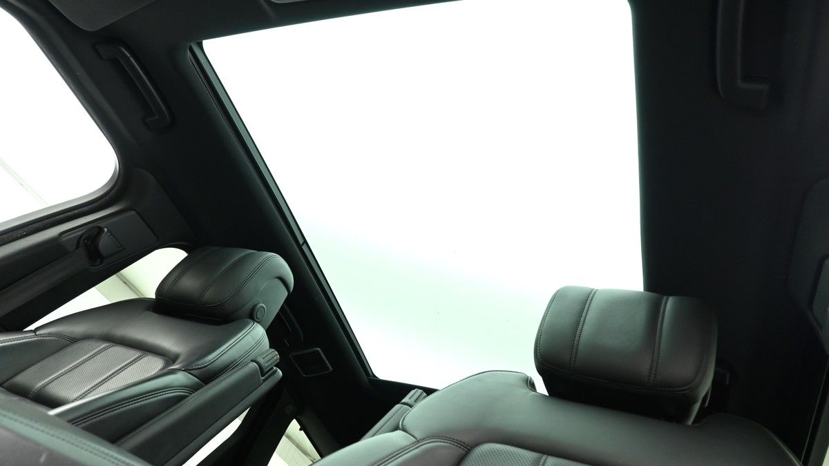 Land Rover Range Rover Sport Image 2