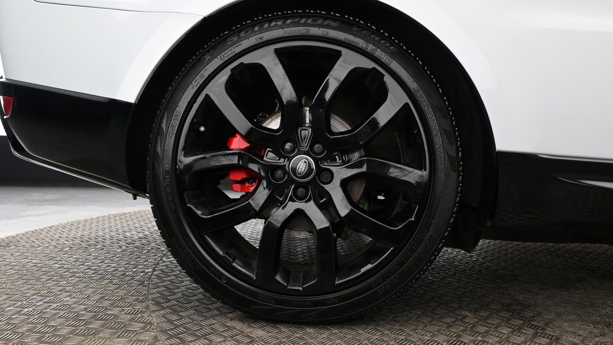 Land Rover Range Rover Sport Image 9