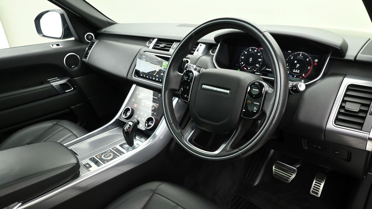 Land Rover Range Rover Sport Image 3