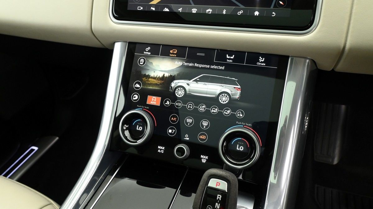 Land Rover Range Rover Sport Image 12