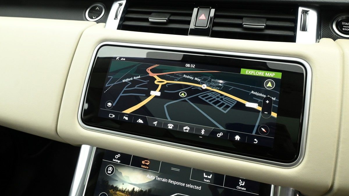 Land Rover Range Rover Sport Image 11