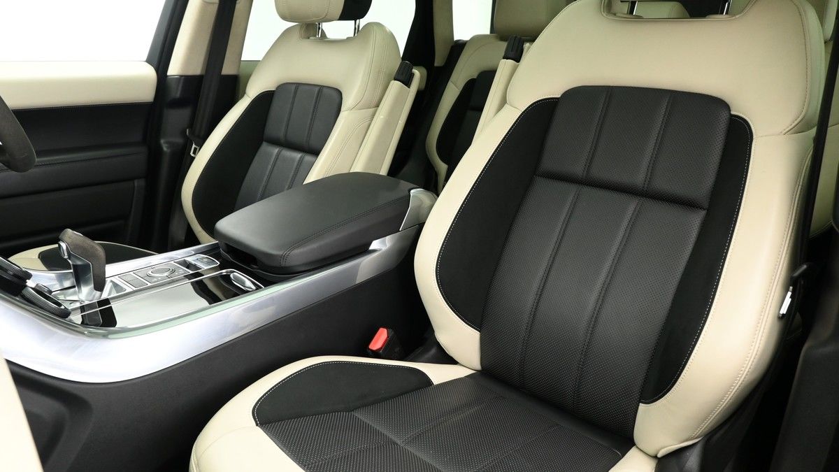 Land Rover Range Rover Sport Image 4