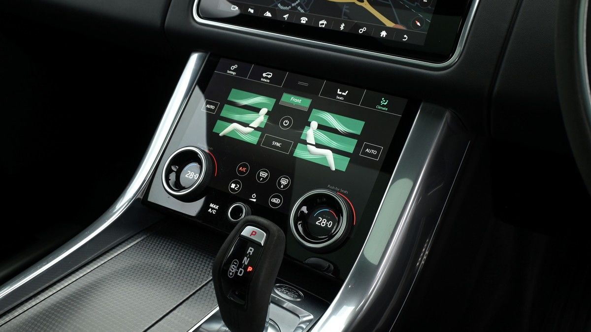 Land Rover Range Rover Sport Image 12