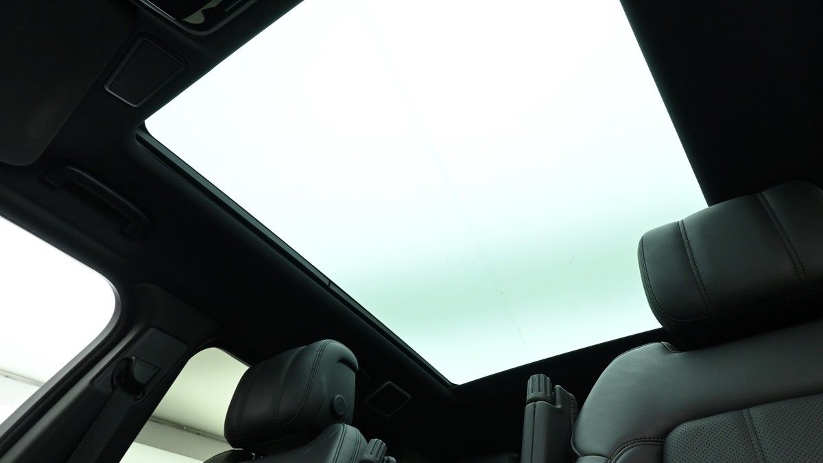 Land Rover Range Rover Sport Image 2