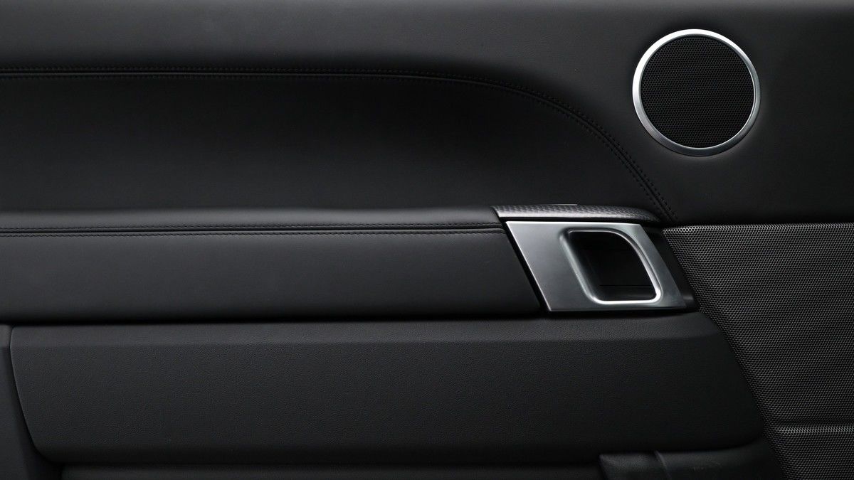 Land Rover Range Rover Sport Image 13