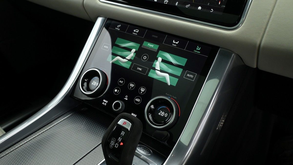 Land Rover Range Rover Sport Image 12