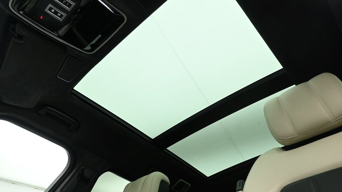 Land Rover Range Rover Sport Image 2