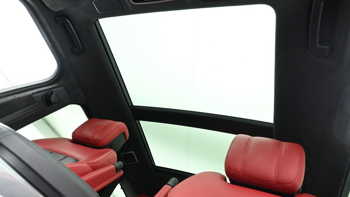 Land Rover Range Rover Sport Image 2