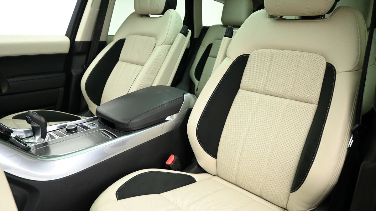 Land Rover Range Rover Sport Image 4