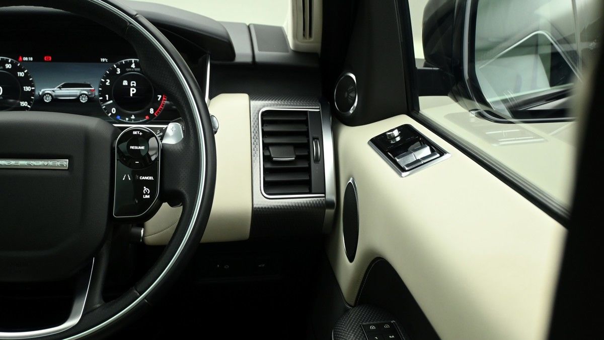 Land Rover Range Rover Sport Image 16
