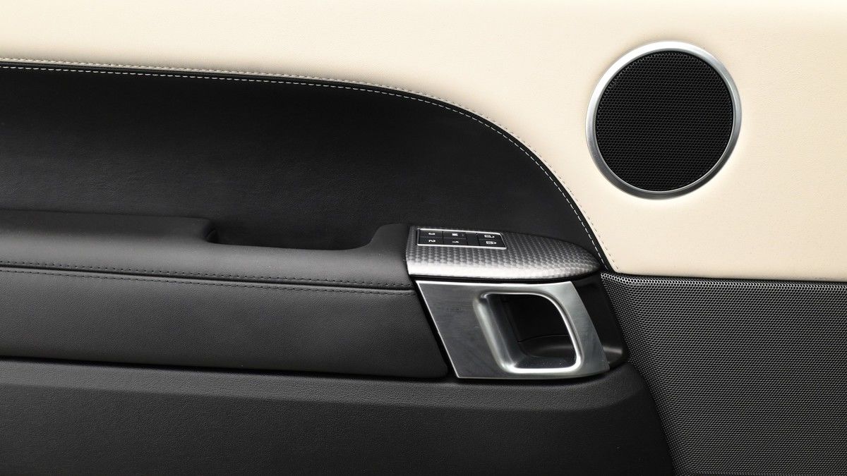 Land Rover Range Rover Sport Image 13