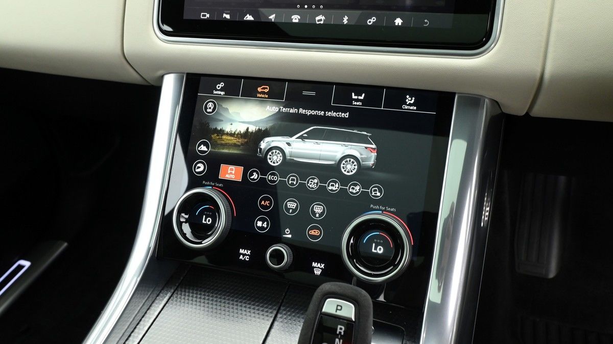 Land Rover Range Rover Sport Image 12
