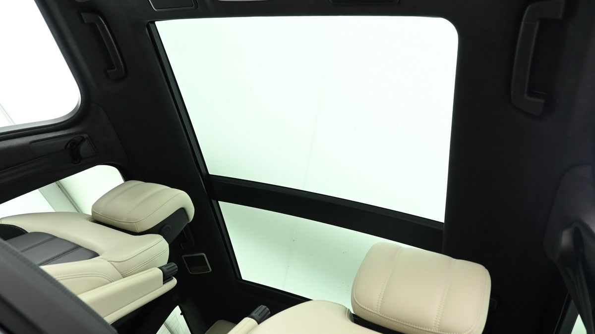 Land Rover Range Rover Sport Image 2