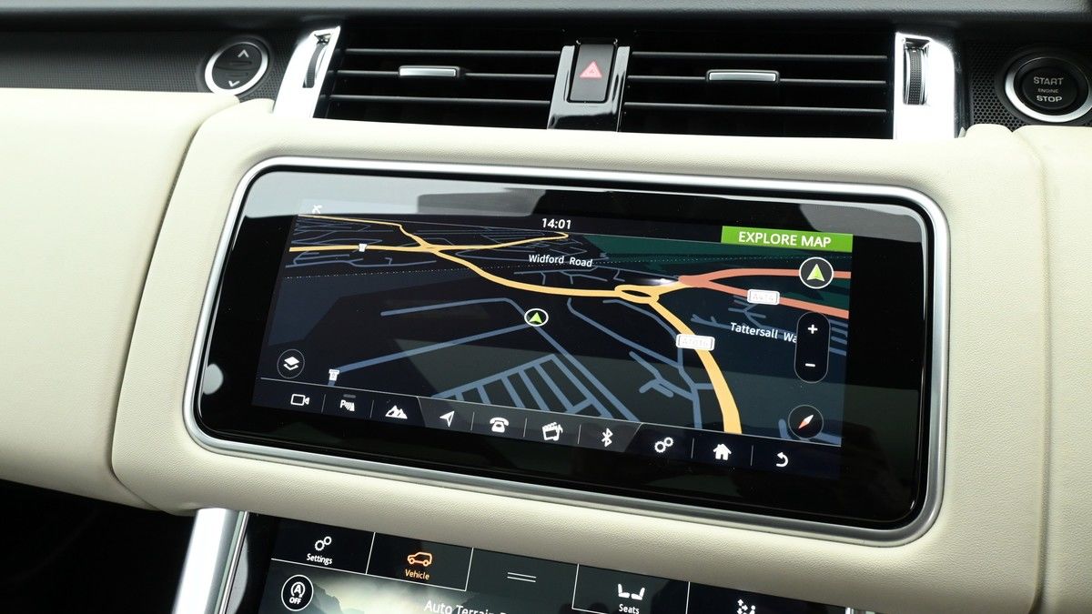 Land Rover Range Rover Sport Image 11