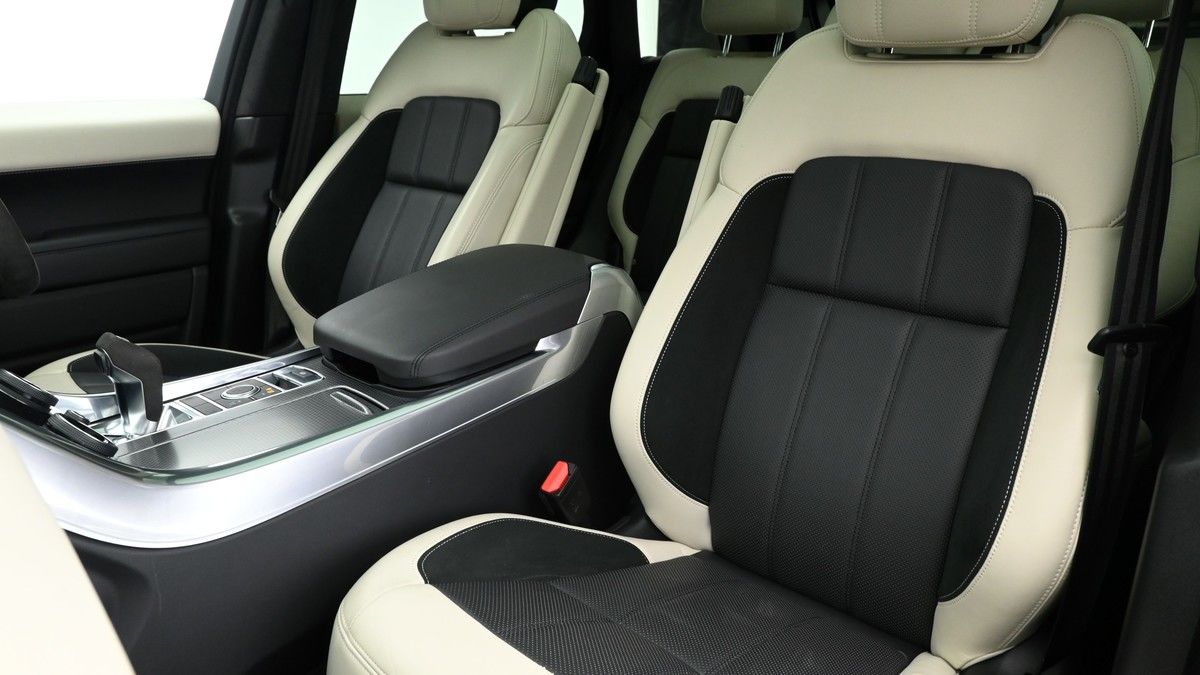 Land Rover Range Rover Sport Image 4