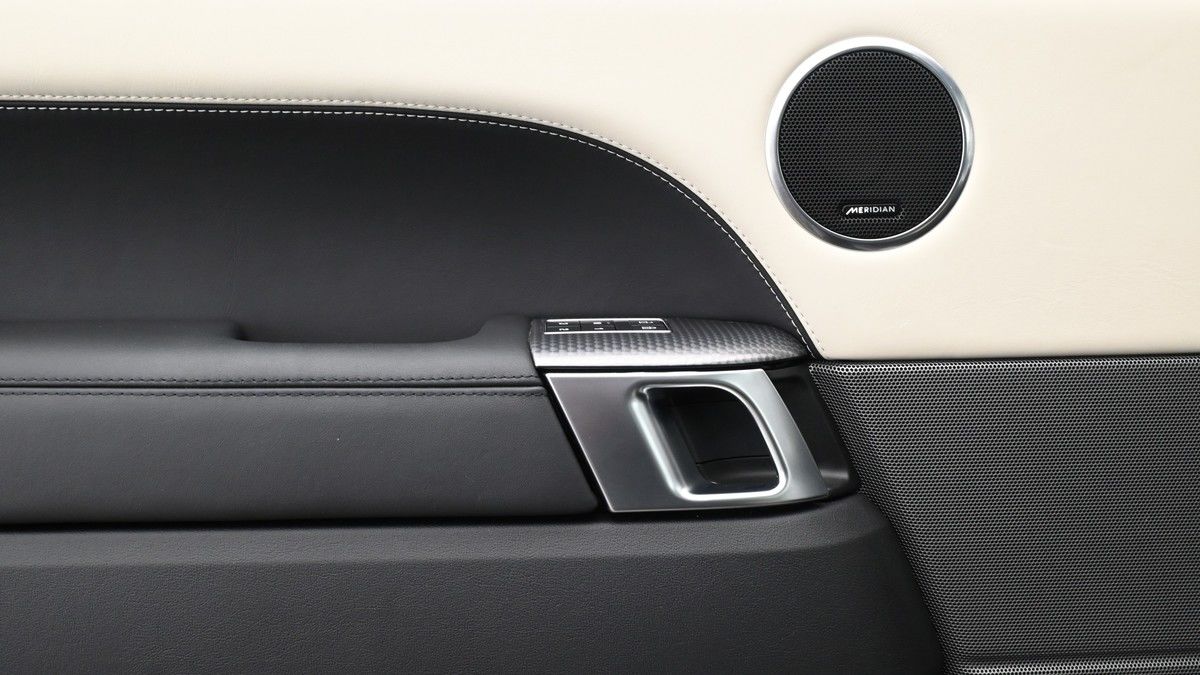 Land Rover Range Rover Sport Image 13
