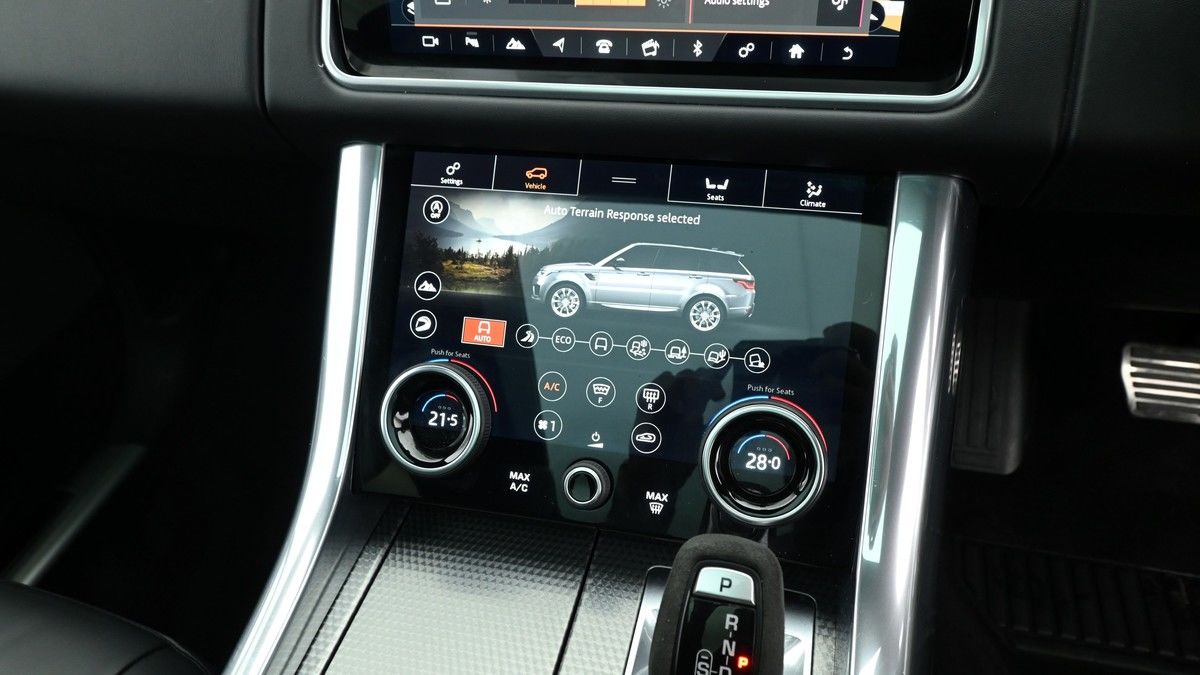Land Rover Range Rover Sport Image 24