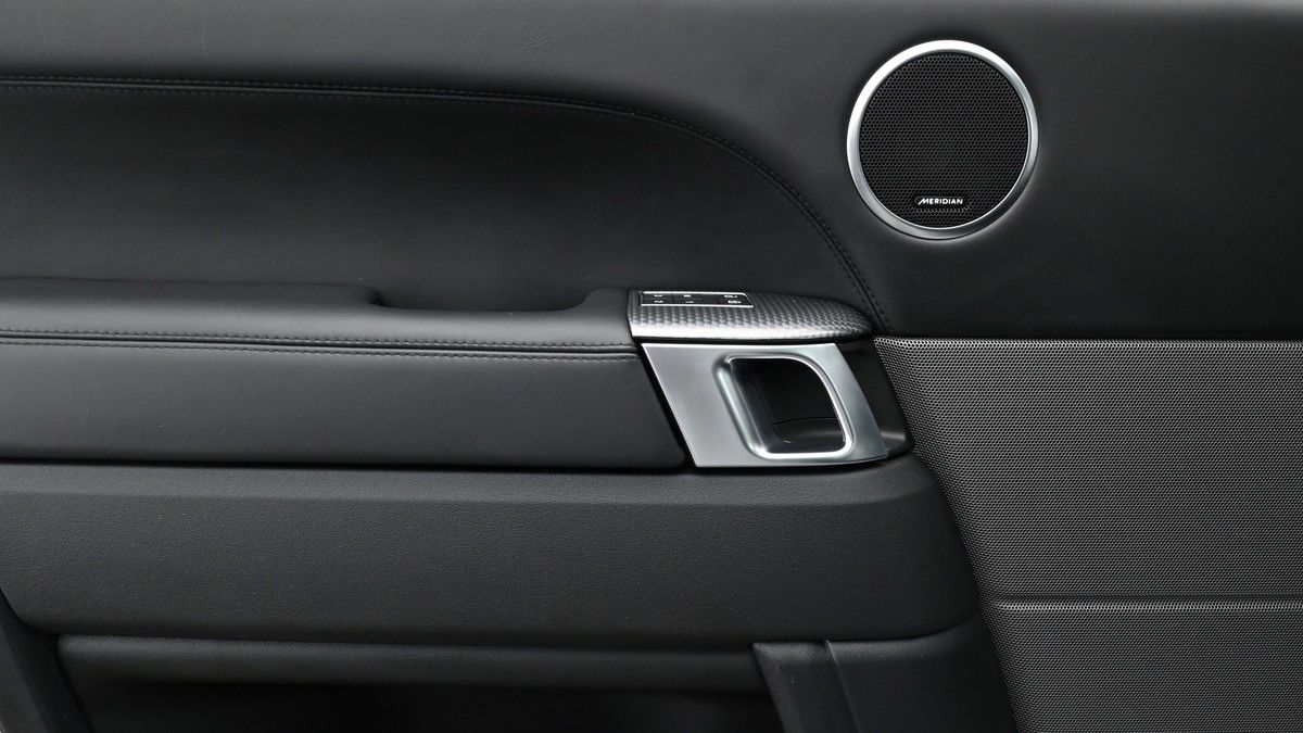 Land Rover Range Rover Sport Image 26