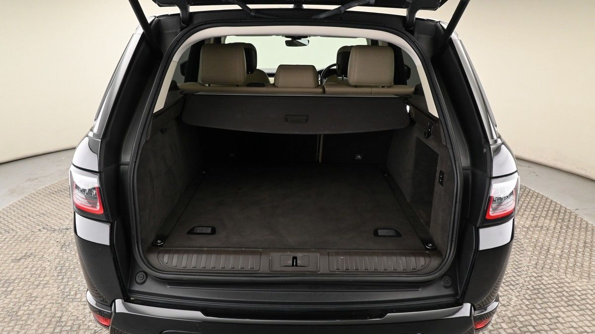 Land Rover Range Rover Sport Image 9