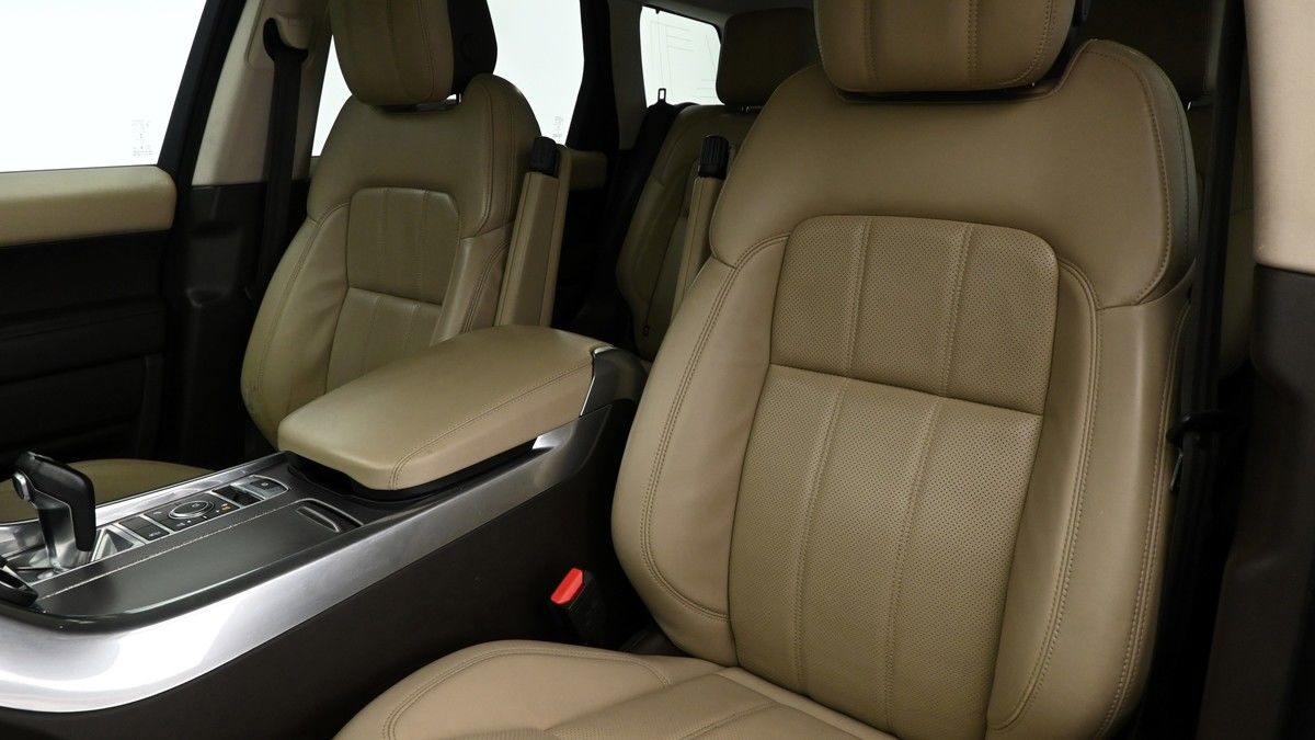 Land Rover Range Rover Sport Image 3