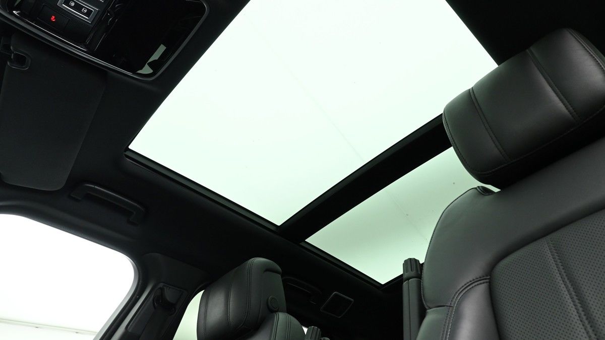 Land Rover Range Rover Sport Image 2