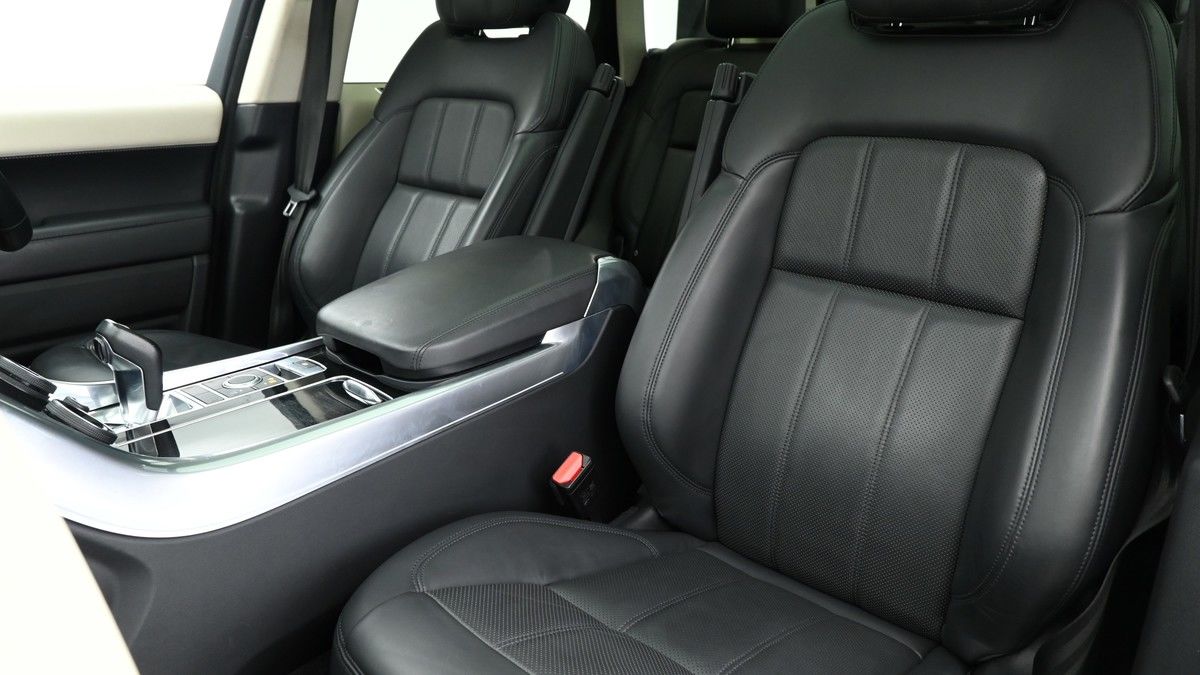Land Rover Range Rover Sport Image 4
