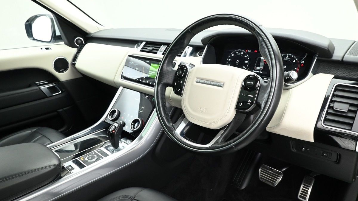 Land Rover Range Rover Sport Image 3